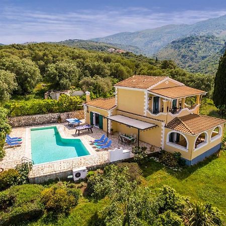 Villa Vingla By Villa Plus Kassiopi Bagian luar foto