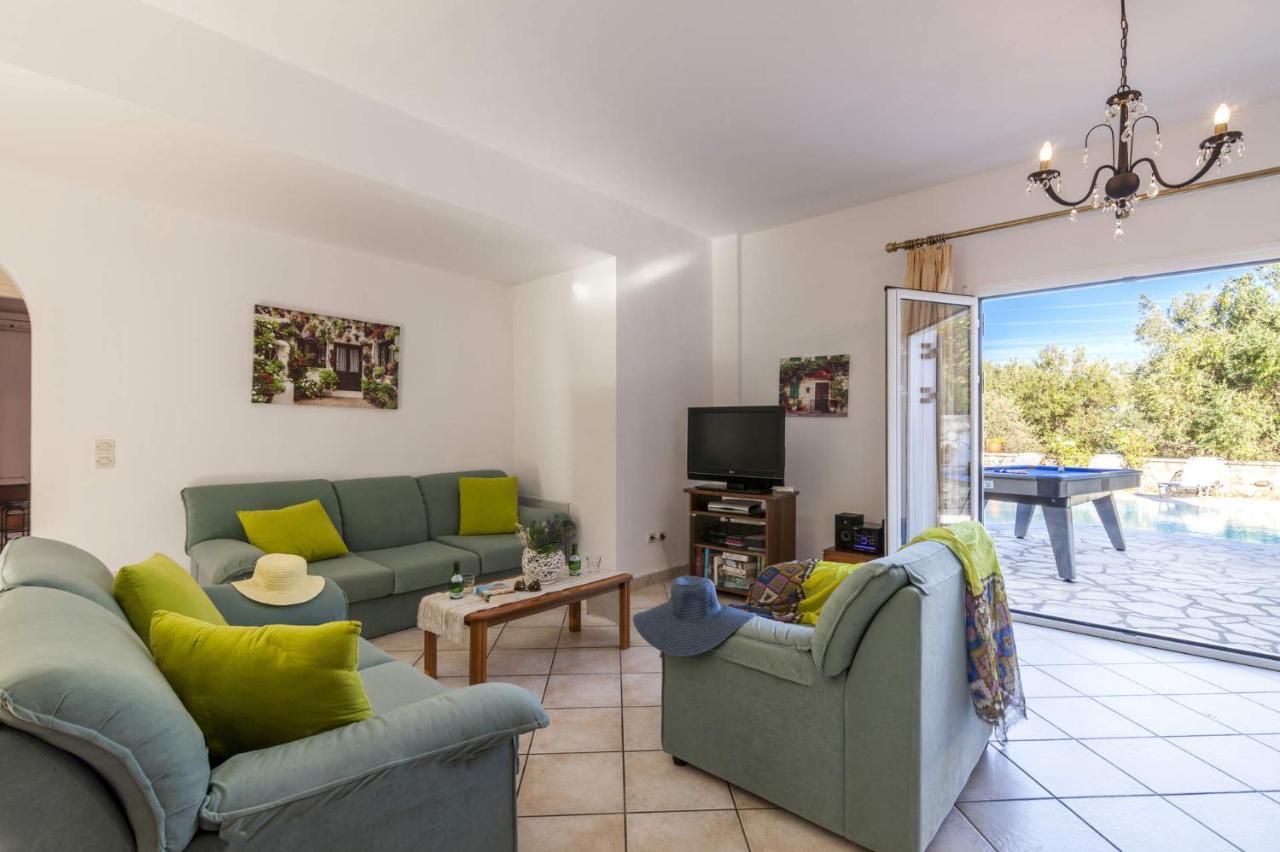 Villa Vingla By Villa Plus Kassiopi Bagian luar foto