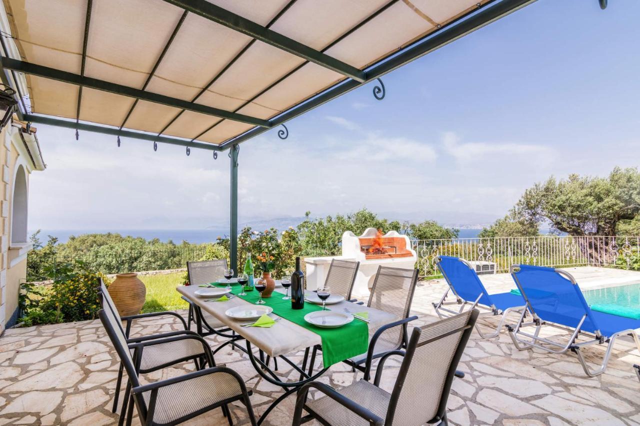 Villa Vingla By Villa Plus Kassiopi Bagian luar foto