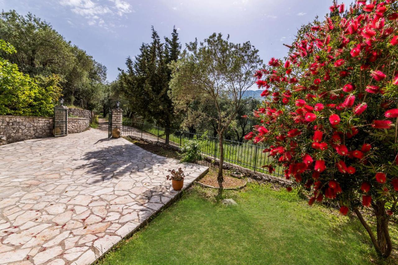 Villa Vingla By Villa Plus Kassiopi Bagian luar foto