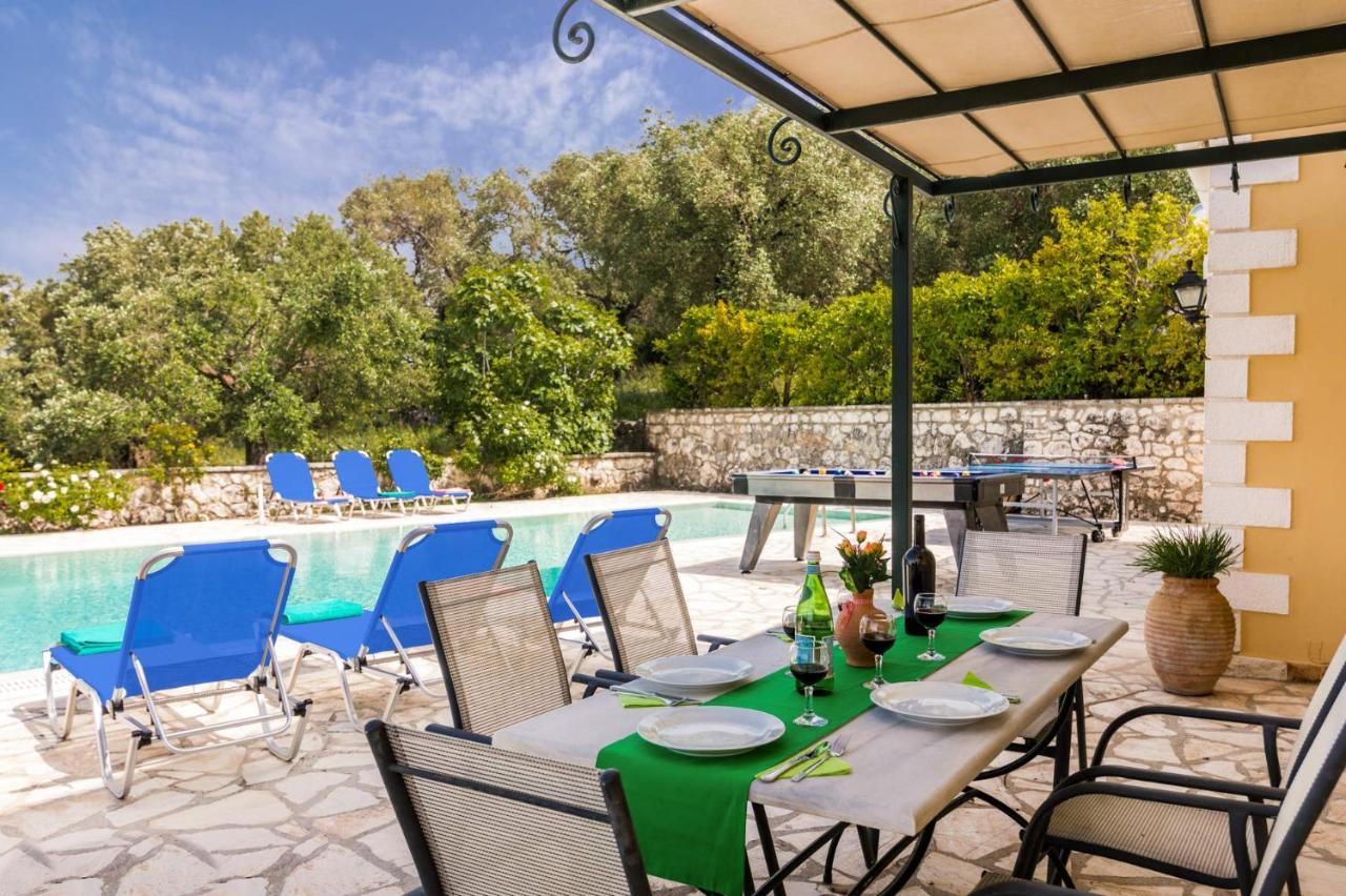 Villa Vingla By Villa Plus Kassiopi Bagian luar foto